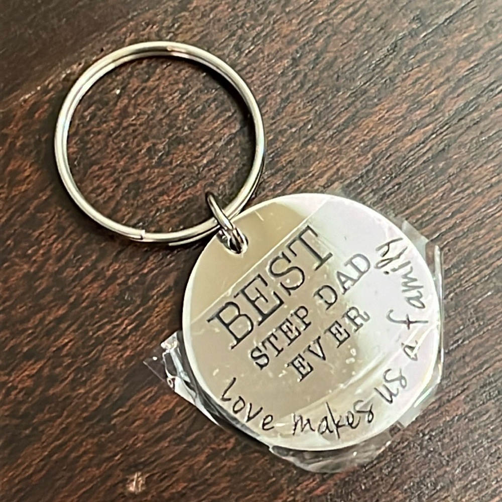NWOT "BEST STEP DAD EVER" Silver key chain, key ring, Father’s Day Gift